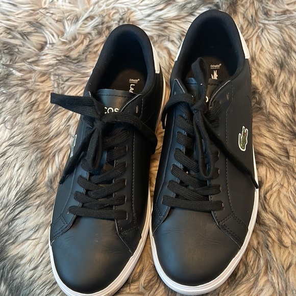 Lacoste shoes - Picture 3 of 5